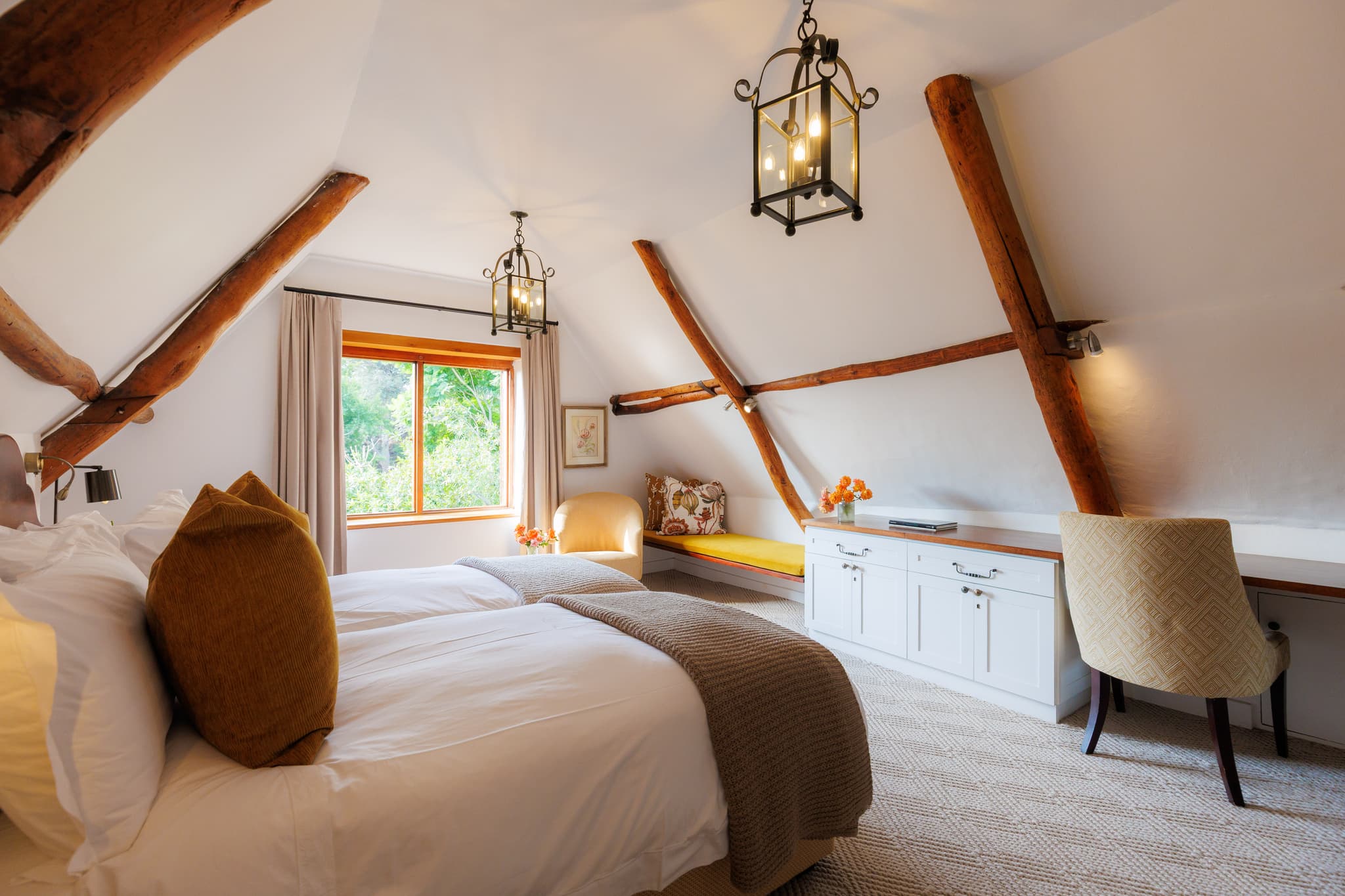 Marigold Room - Attic bedroom with exposed beams - Image 2 of 3